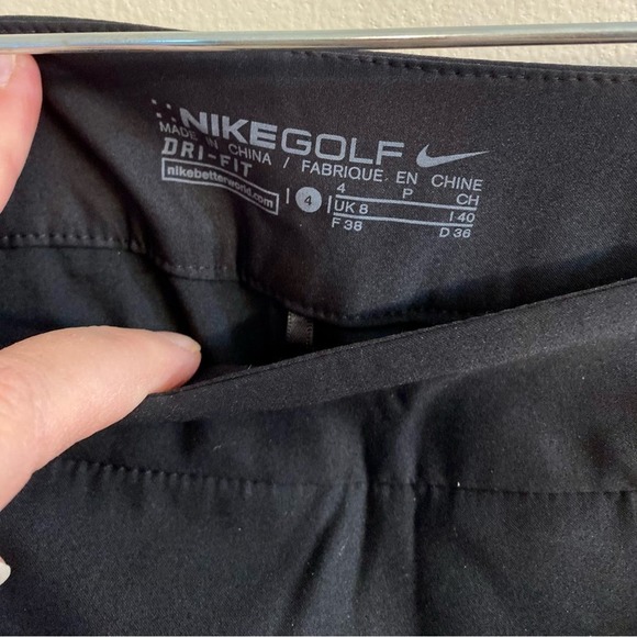 Nike Golf Women’s Black Golf Skort Skirt with Back Swoosh Size 4 Activewear - Picture 2 of 15
